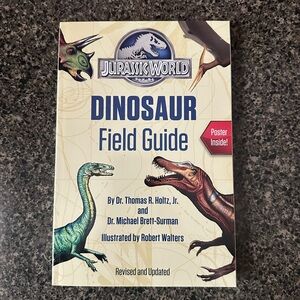 Jurassic World Dinosaur Field Guide